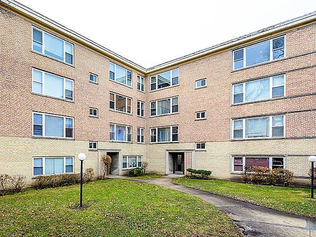 1st image of 6126 N Seeley Ave #3S