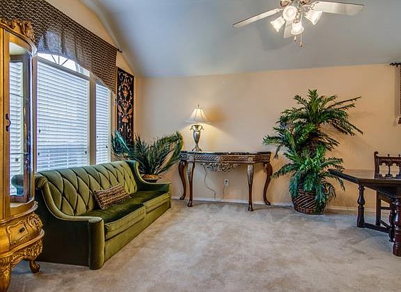4th image of 1103 Sunny Creek Ln