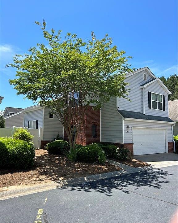 1st image of 252 Hiawassee Dr
