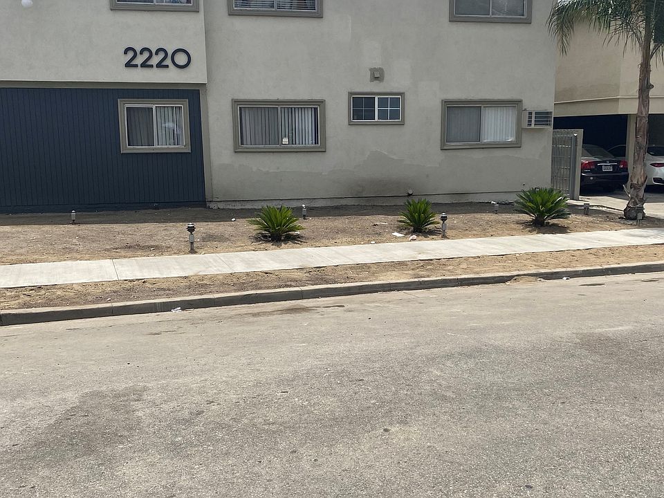 Front of building from Las Colinas Avenue, facing north. The trees are larger now!