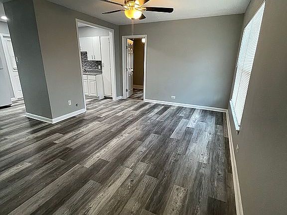 2nd image of 902 Lovera Blvd