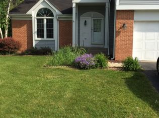 3118 Blackhawk Trl, St Charles, IL
