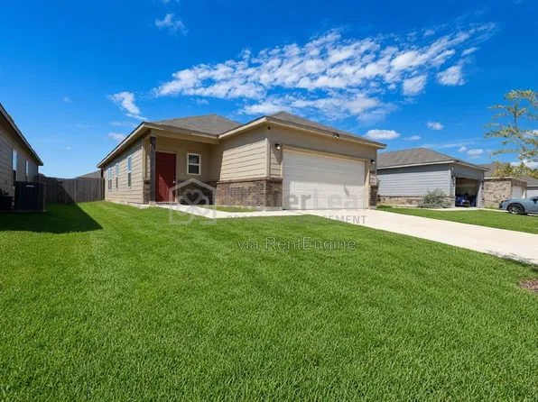 14635 Hackamore Way, Elmendorf, TX 78112