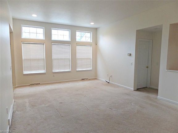 3rd image of 125 Fitch Blvd Unit 202