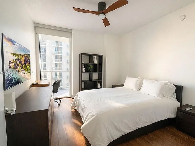 1050 Brickell Ave #2210 — Photo 4