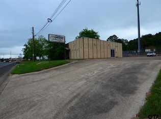 3221 W Gentry Pkwy, Tyler, TX 75702