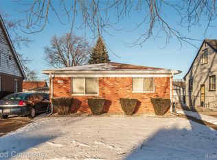 1834 Mill St, Lincoln Park, MI 48146