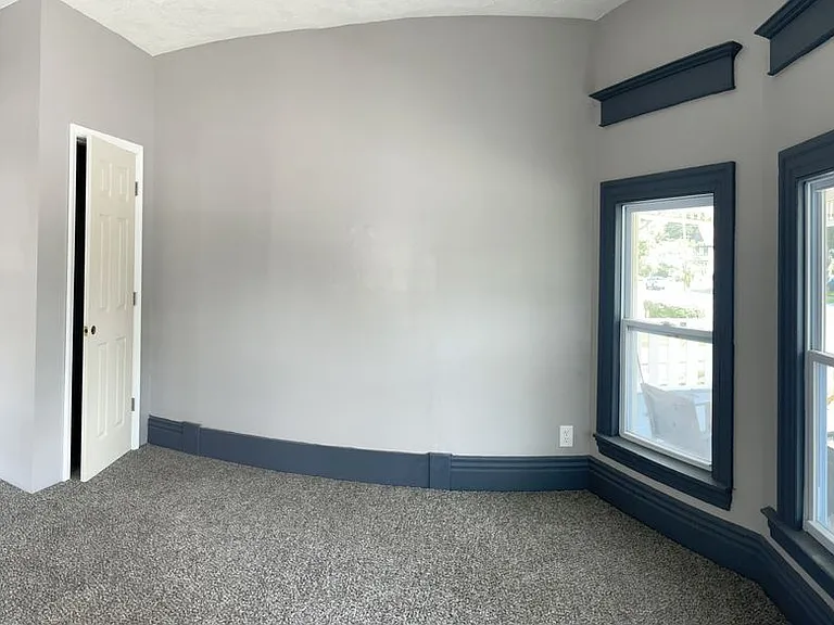 407 E Center St #LOWER — Photo 17