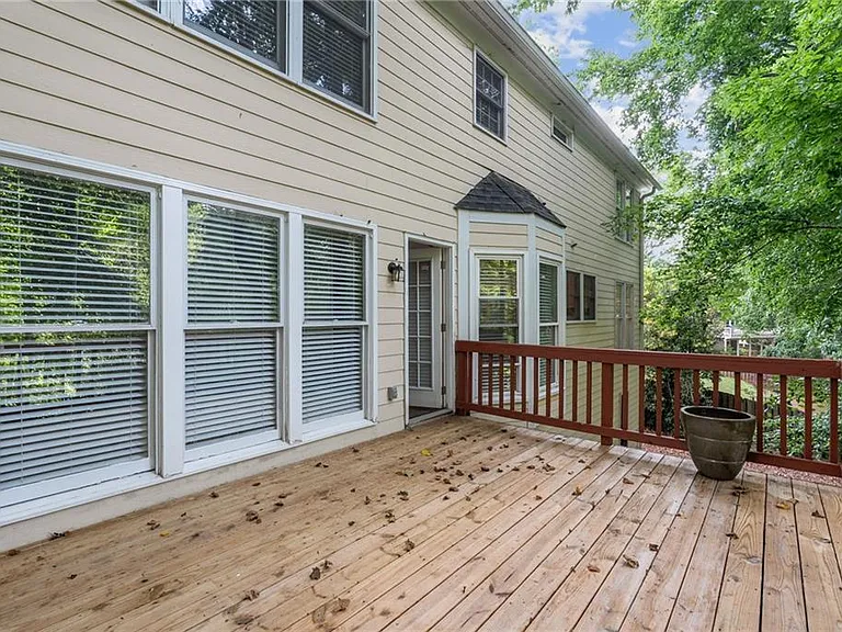 620 Brook Landing Ct — Photo 15