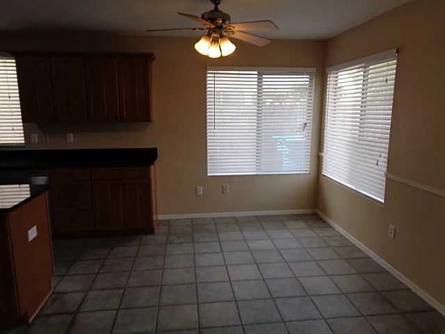10440 W Colter St — Photo 5