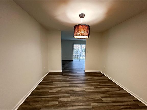 5th image of 1063 Willow Green Dr