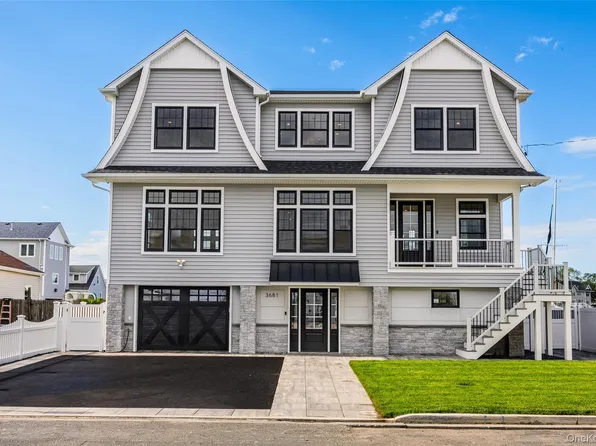 3681 Naomi Street, Seaford, NY 11783