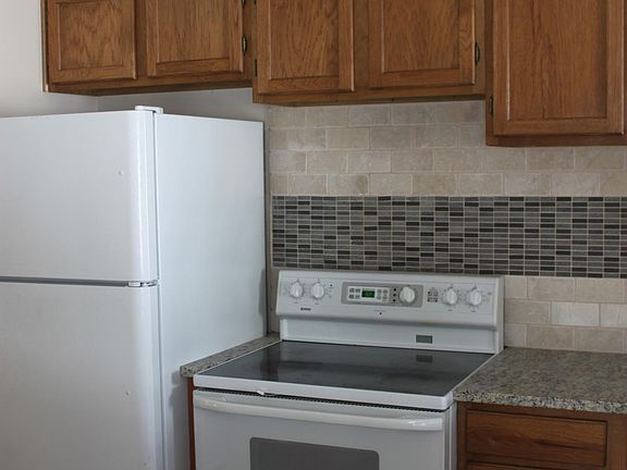 5th image of 6131 N Crown St
