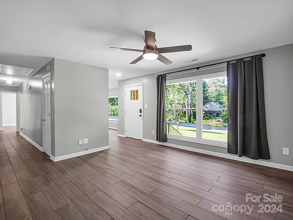 5th image of 806 N Flint St