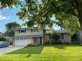123 Halwill Dr, Amherst, NY 14226