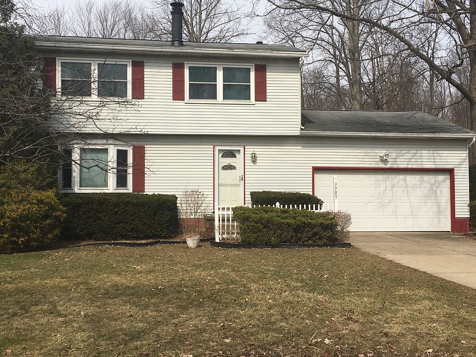 3985 Canterbury Dr., Brunswi
