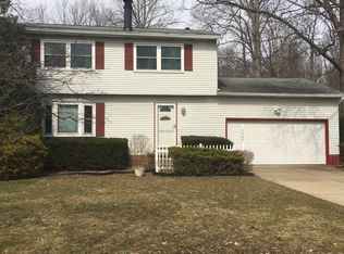 3985 Canterbury Dr, Brunswick, OH 44212