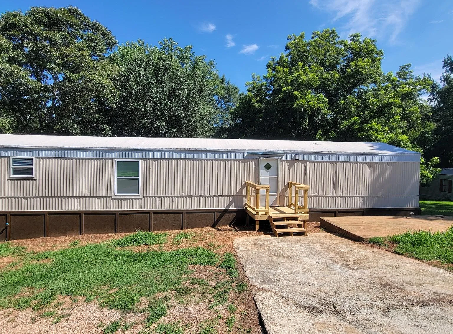2 bed, $1,100 — Photo 3