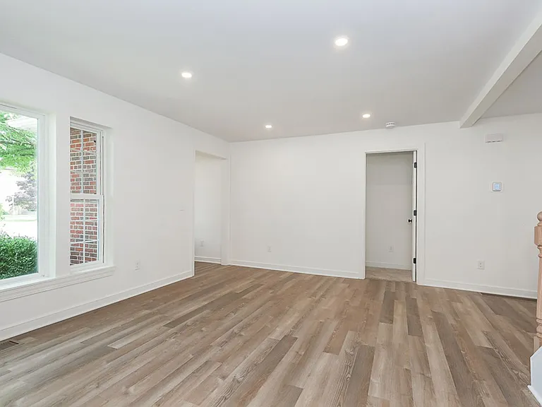 27011 Normandy Rd — Photo 31