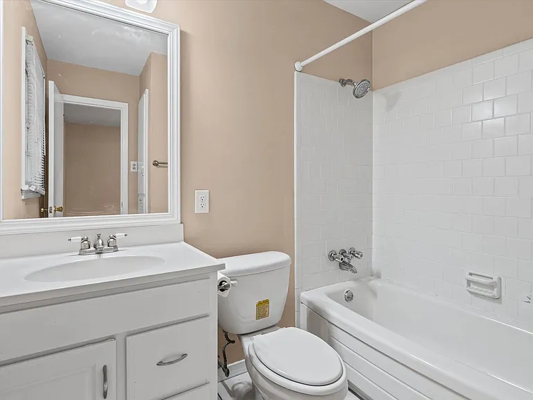 5516 Brightwood Ln — Photo 16