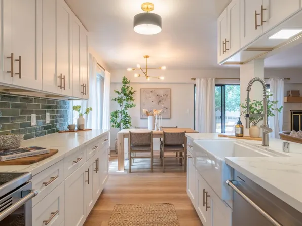 1360 Josselyn Canyon Rd APT 33, Monterey, CA 93940