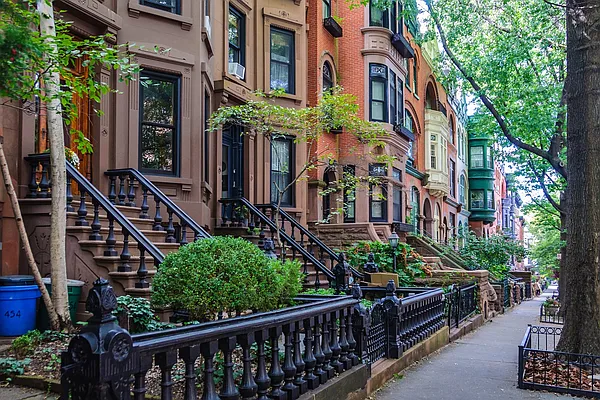 Rented by Metropolitan Realty | media 1