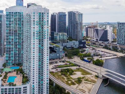 31 SE 5th St APT 903, Miami, FL, 33131