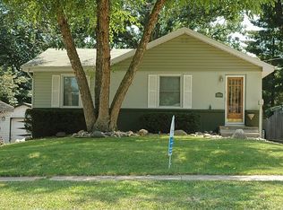 3304 Madison Ave, Des Moines, IA 50310