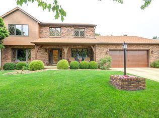 1812 Ridge Park Rd, Urbana, IL 61802