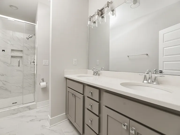 554 W End Dr — Photo 25