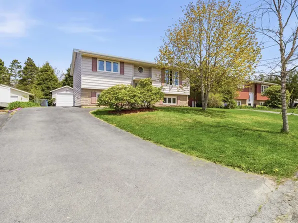 50 Briarwood Dr, Halifax, NS B3G 1B9