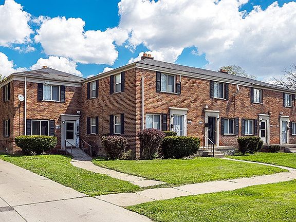 4th image of 18424 W Chicago St #18424203