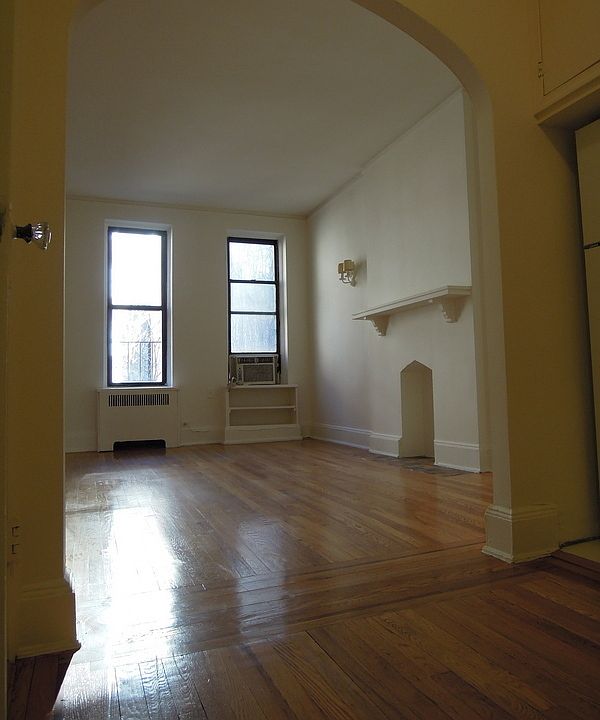 2nd image of 333 E 85th St APT 2C