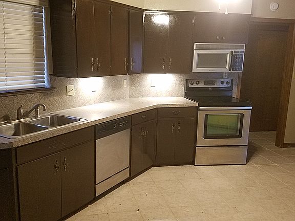 4th image of 714 Woodridge St