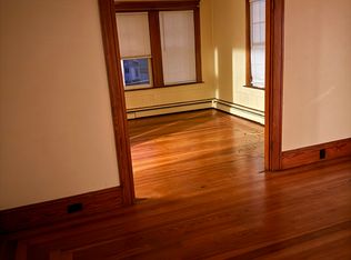 1041 Park Ave APT 3, Woonsocket, RI 02895