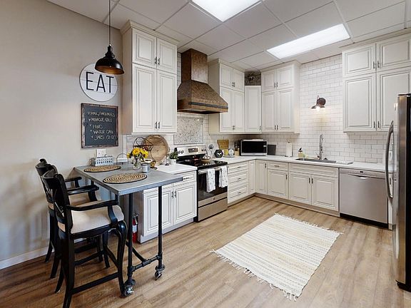 CoHo-Apt-2-Kitchen_02152022