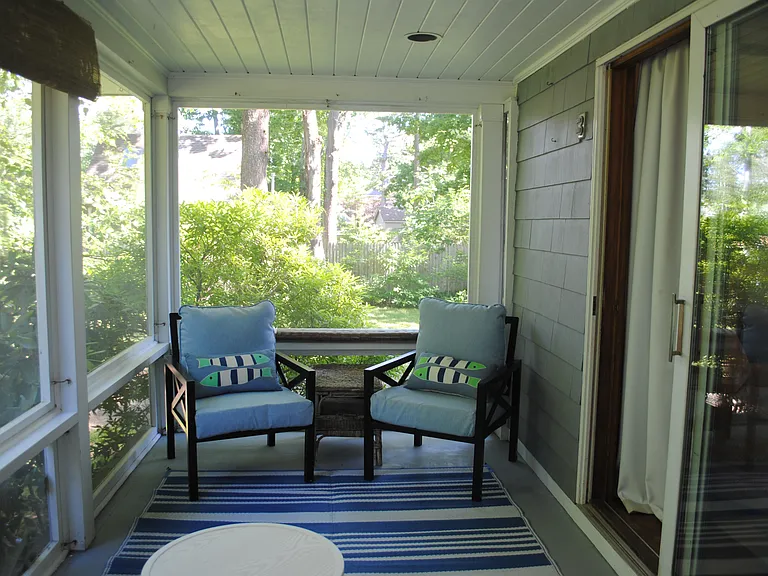 24 Ferry Rd — Photo 3