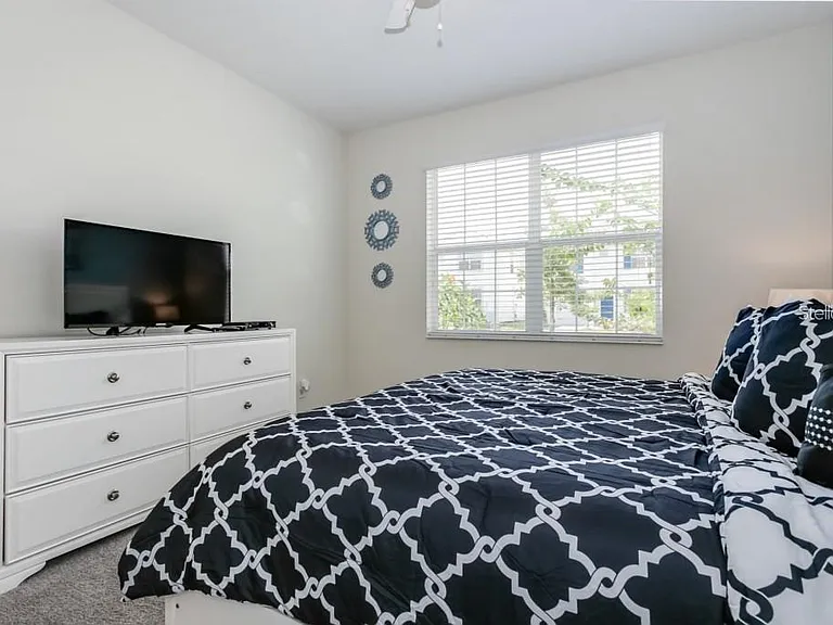 1561 Flange Dr — Photo 23