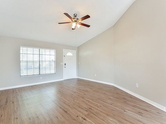 4th image of 10136 Chesham Dr