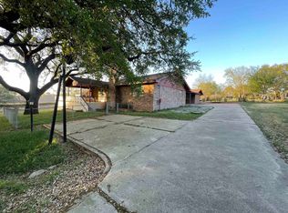 4317 River Oaks Dr, Kingsland, TX 78639