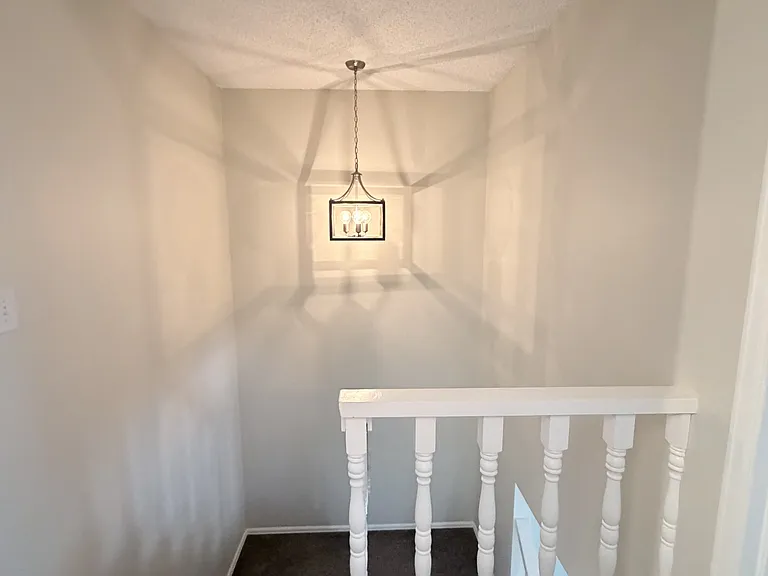 1404 Adriel Dr #1 — Photo 8