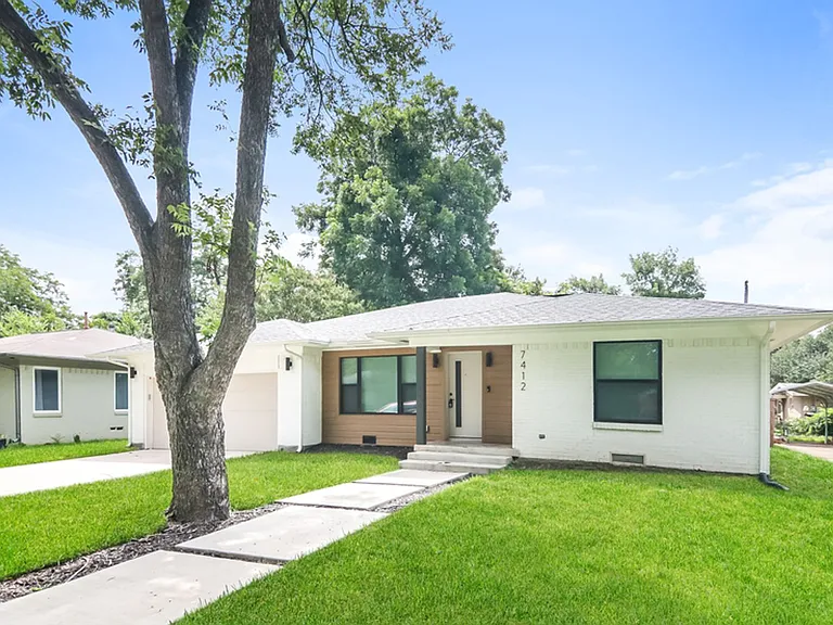 7412 Fenton Dr — Photo 1