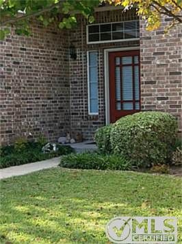2nd image of 1208 Oak Creek Dr