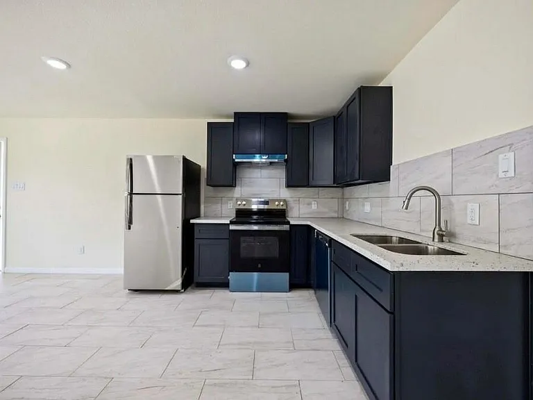 14704 Ohara Dr #A — Photo 6