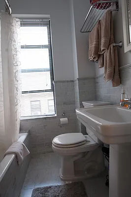 Rented by City Connections Realty | media 15