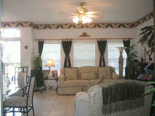 Tiled first floor