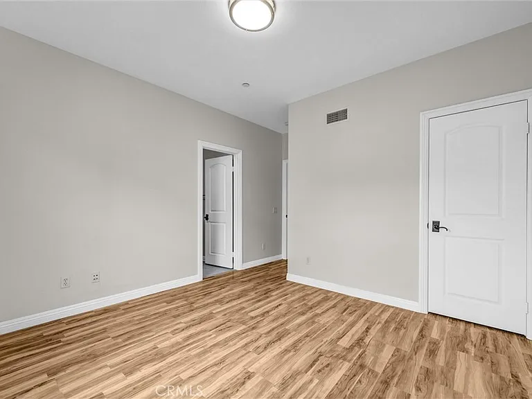 755 S Melrose St — Photo 23