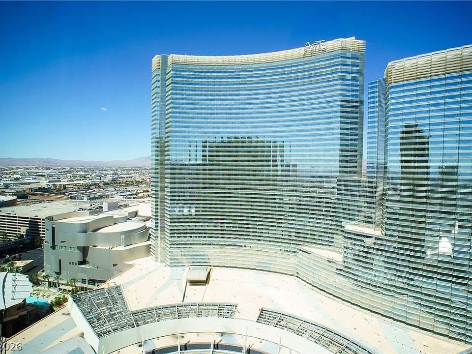 3726 Las Vegas Blvd S #2702