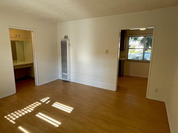 5th image of 1439 S Saltair Ave APT 1
