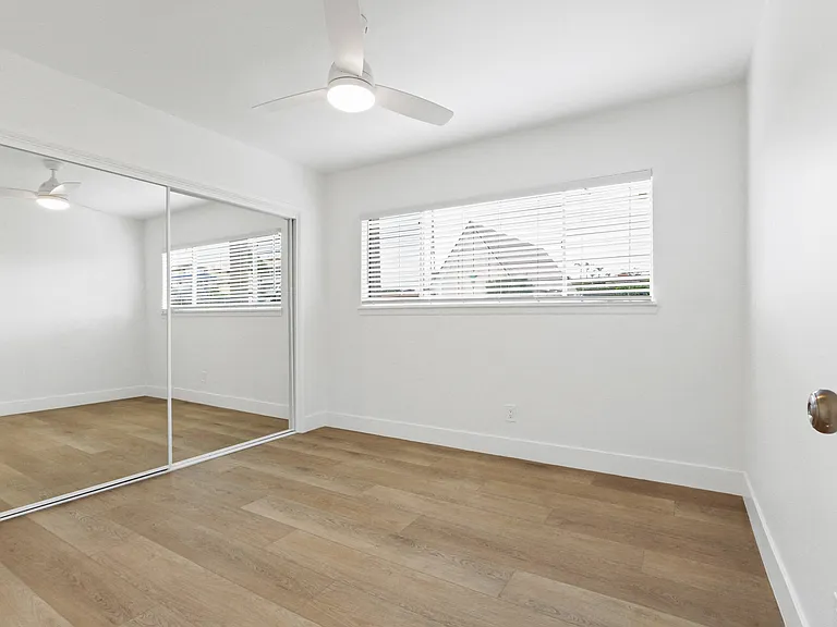 343 Palos Verdes — Photo 6
